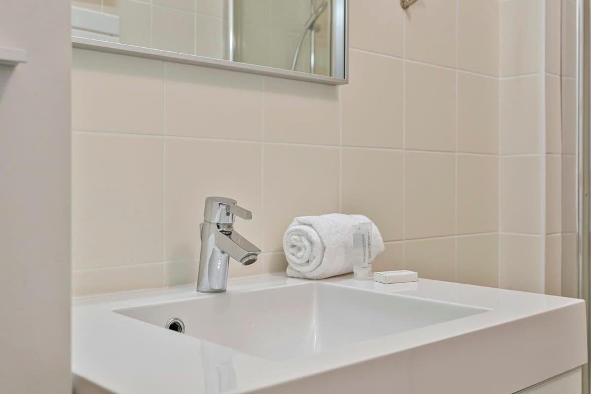 Huswell - Lovely Family Apartment 50 Meters From The Sea De Haan Luaran gambar