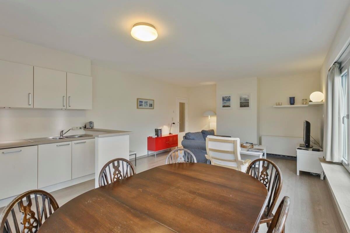 Huswell - Lovely Family Apartment 50 Meters From The Sea De Haan Luaran gambar
