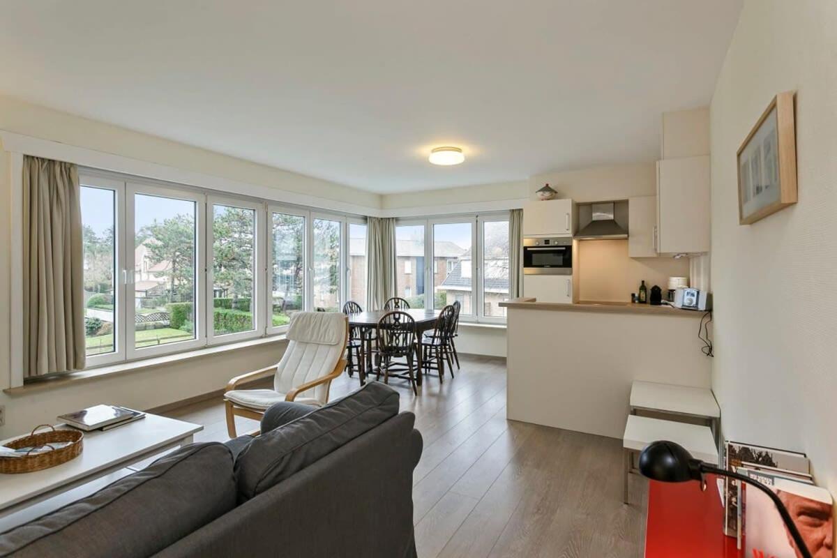 Huswell - Lovely Family Apartment 50 Meters From The Sea De Haan Luaran gambar